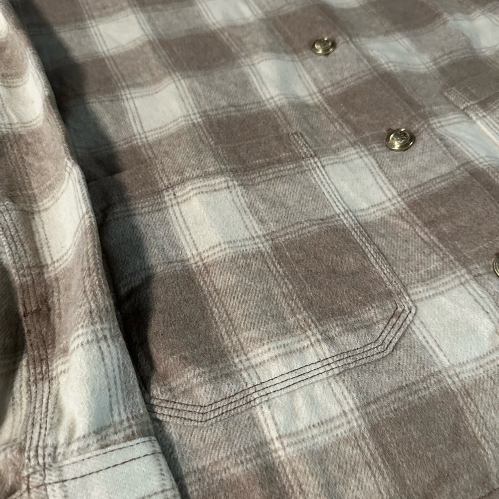 American Eagle Outfitters Beige Plaid Shirt/Jacket